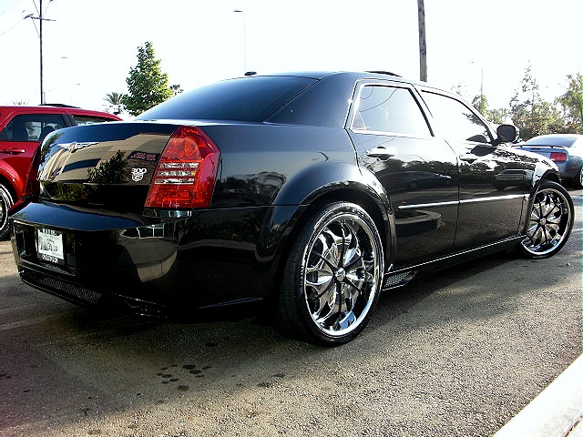 300cBODYkitBlack/newA55.jpg
