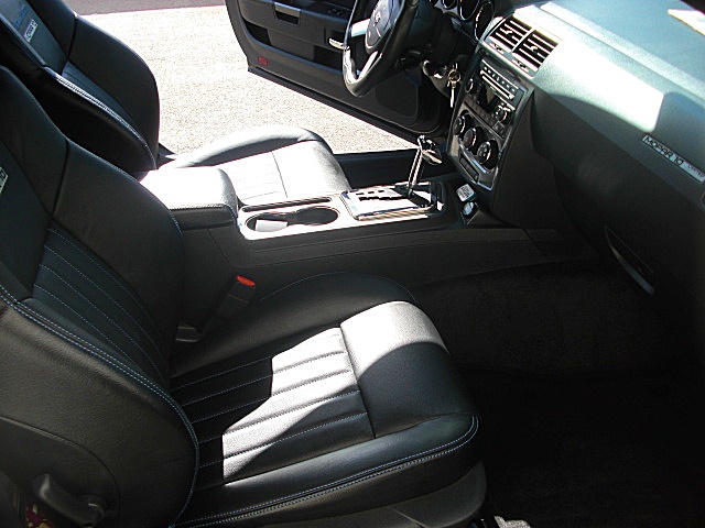 ChallengerMOPAR10/1q54.JPG