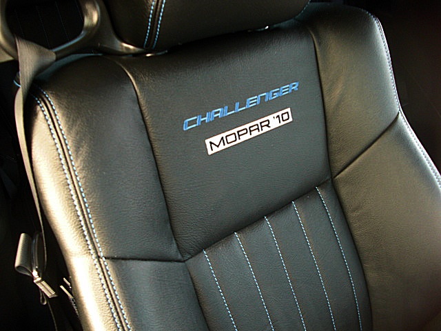 ChallengerMOPAR10/1q54.JPG