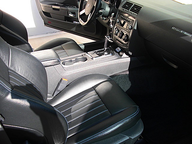 ChallengerMOPAR10/1q54.JPG