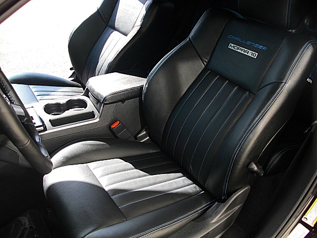ChallengerMOPAR10/1q54.JPG