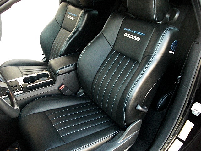 ChallengerMOPAR10/1q54.JPG