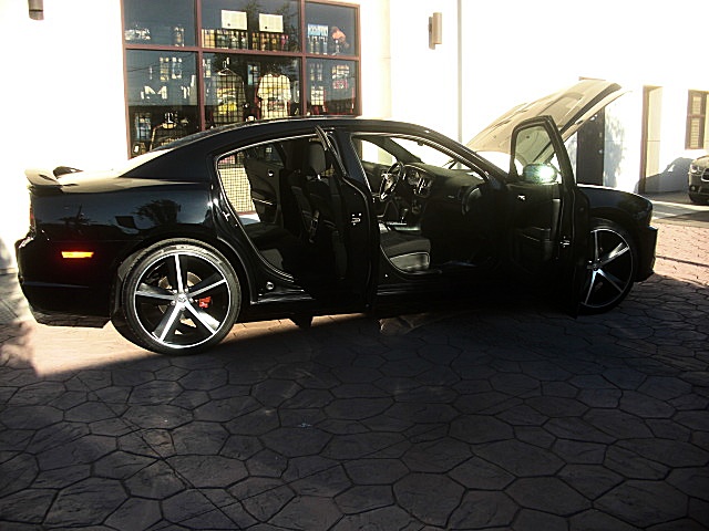 ChargerBLk2011/25g73.JPG