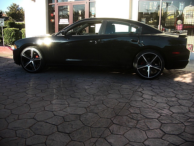 ChargerBLk2011/25g73.JPG