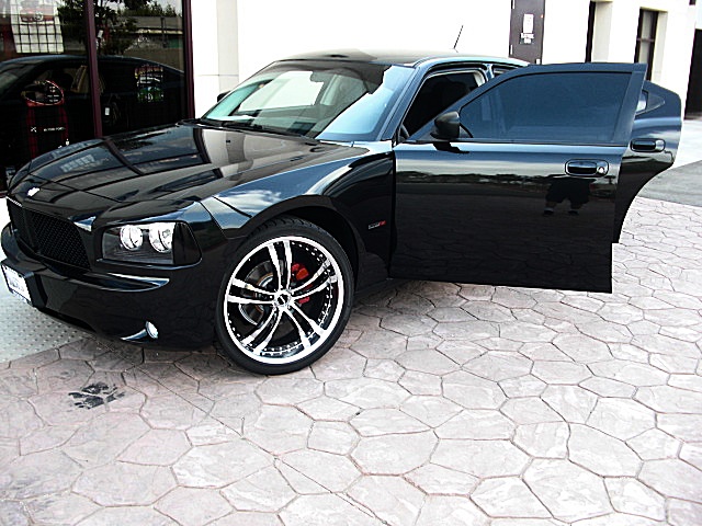 ChargerBlackSXT/1a306.JPG