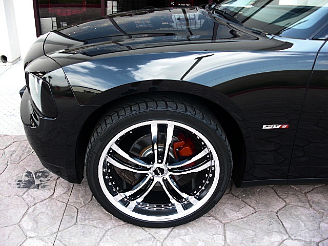 ChargerBlackSXT/1a306.JPG