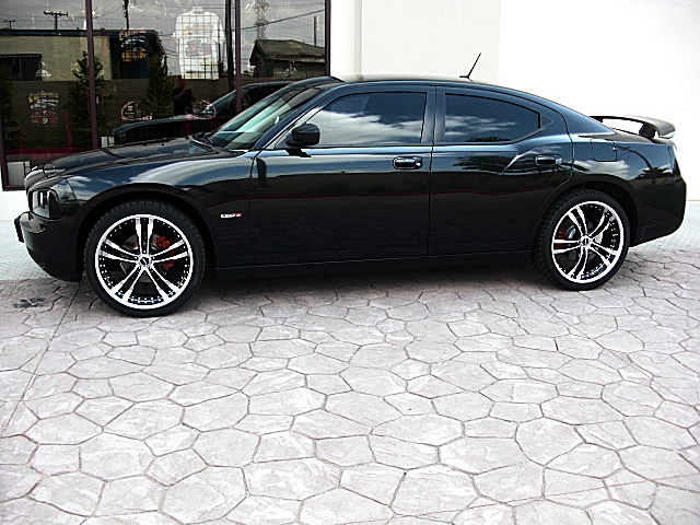 ChargerBlackSXT/1a306.JPG