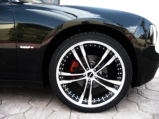 ChargerBlackSXT/1a306.JPG