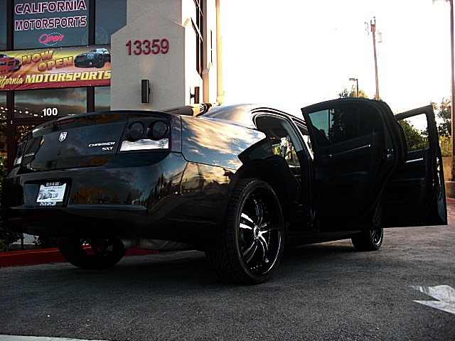 ChargerBlackSXT/1e29.JPG