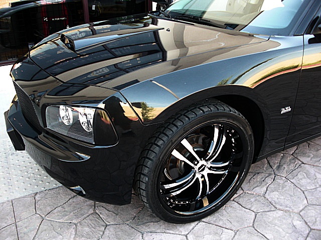 ChargerBlackSXT/1z160.JPG
