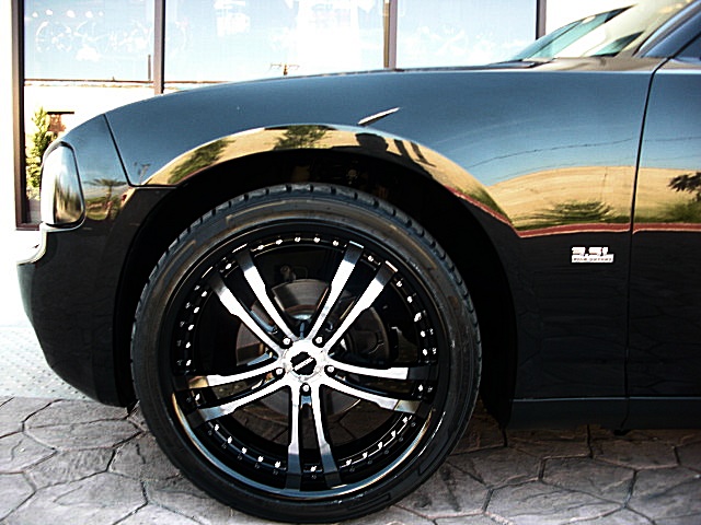 ChargerBlackSXT/1z160.JPG