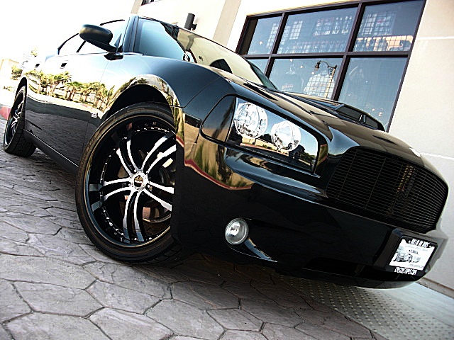 ChargerBlackSXT/1z160.JPG