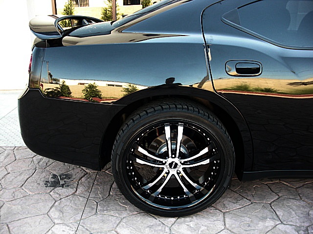 ChargerBlackSXT/1z160.JPG