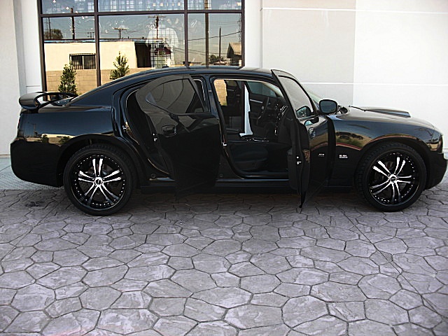 ChargerBlackSXT/1z160.JPG
