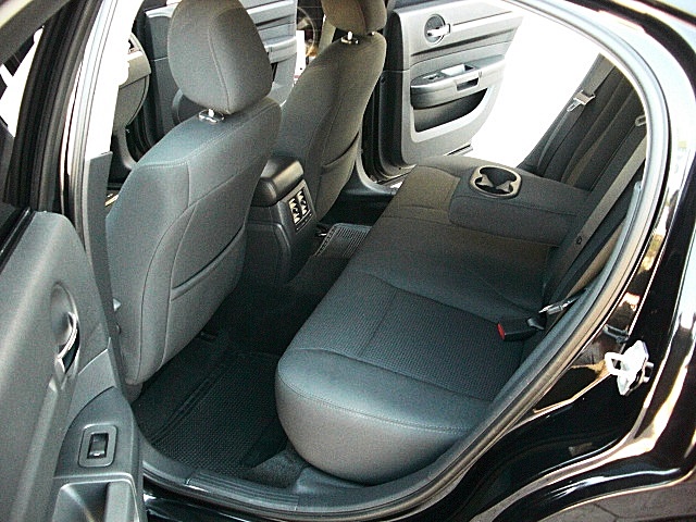 ChargerBlackSXT/1z232.JPG