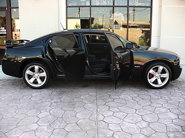 ChargerBlackSXT/1z232.JPG