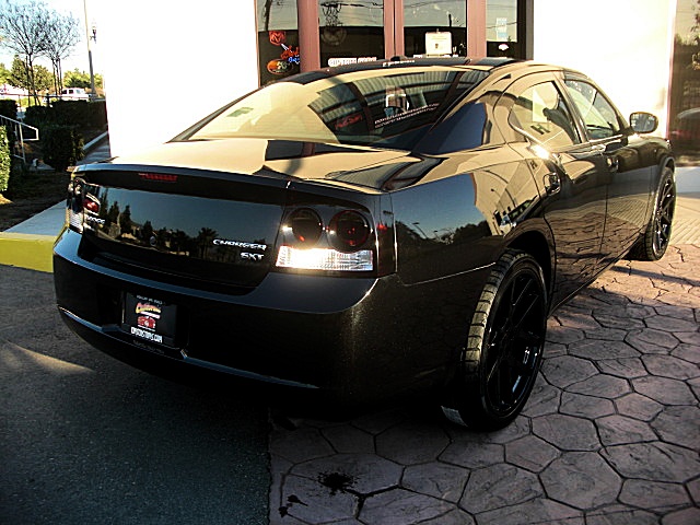 ChargerBlackSXT/24c48.JPG