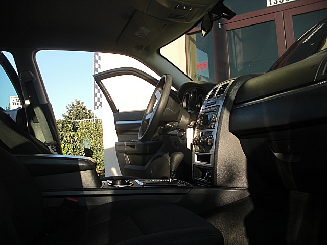 ChargerBlackSXT/24c52.JPG