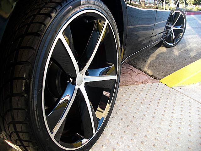 ChargerBlackSXT/24q105.JPG