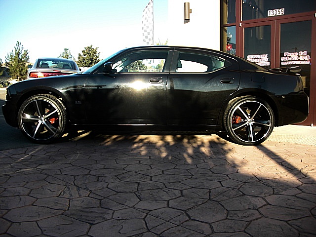 ChargerBlackSXT/24q91.JPG