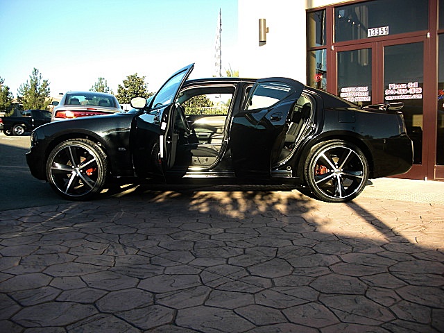 ChargerBlackSXT/24q91.JPG