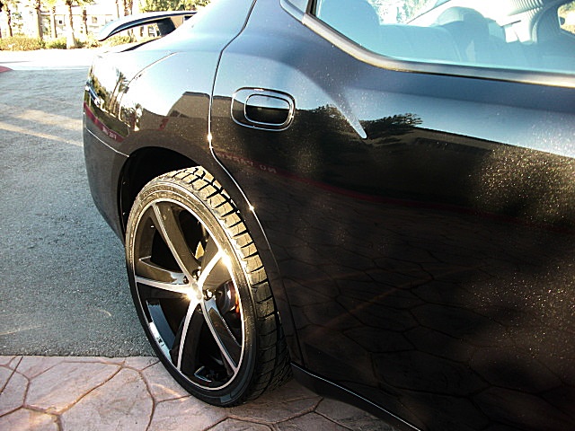ChargerBlackSXT/24q105.JPG