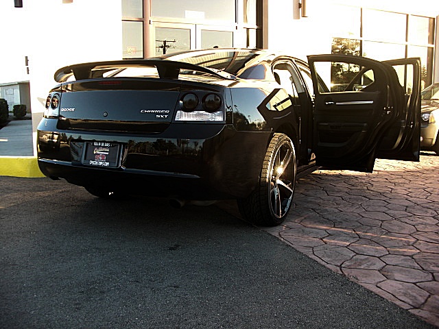 ChargerBlackSXT/24q91.JPG