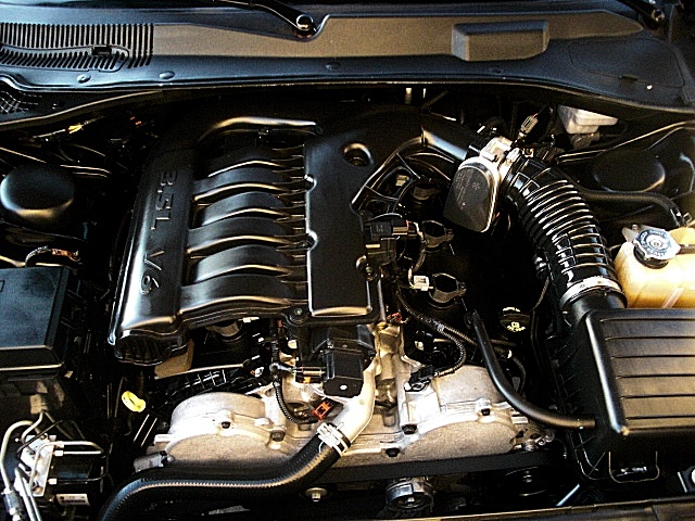 ChargerBlackSXT/24r63.JPG