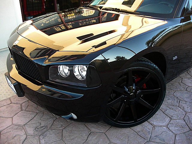 ChargerBlackSXT/25q50.JPG