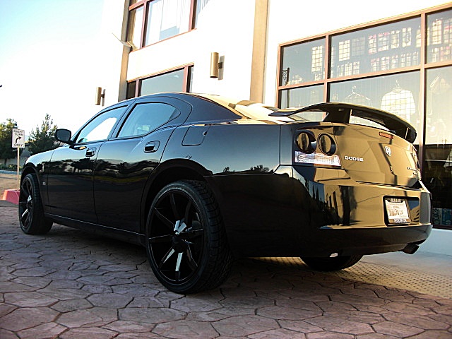ChargerBlackSXT/25q55.JPG