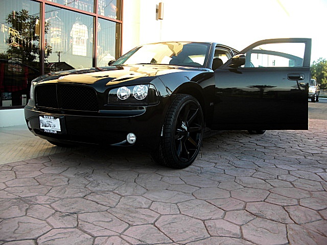 ChargerBlackSXT/25q55.JPG