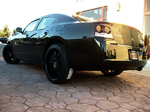 ChargerBlackSXT/30q35.JPG