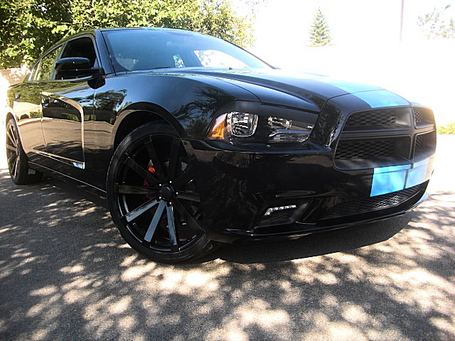 ChargerBlkBlueStripes/23a45.JPG