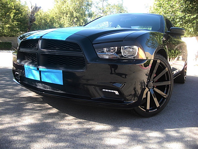 ChargerBlkBlueStripes/23a45.JPG
