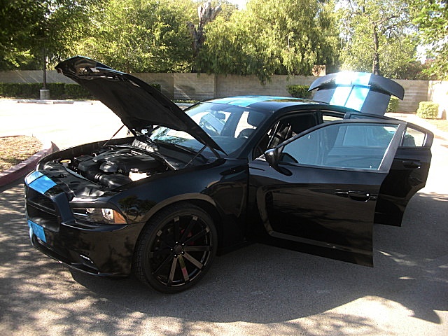 ChargerBlkBlueStripes/23a45.JPG