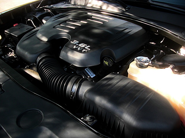 ChargerBlkBlueStripes/23a44.JPG