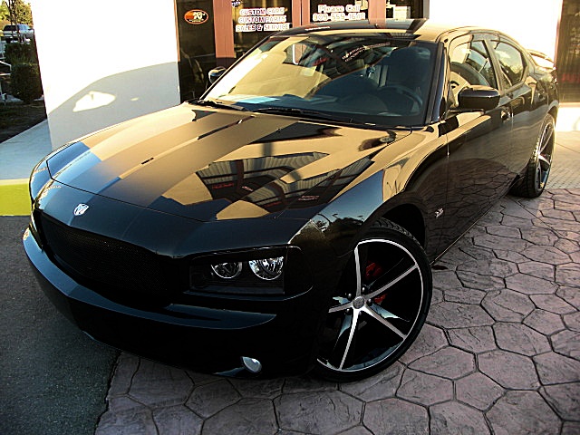ChargerBlkStripes/24e9.JPG