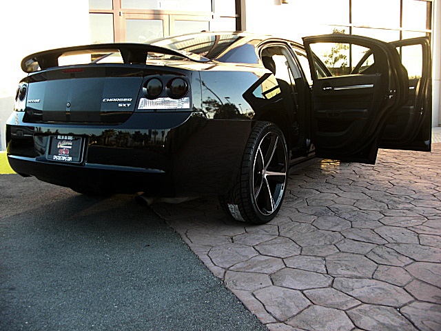 ChargerBlkStripes/24e58.JPG