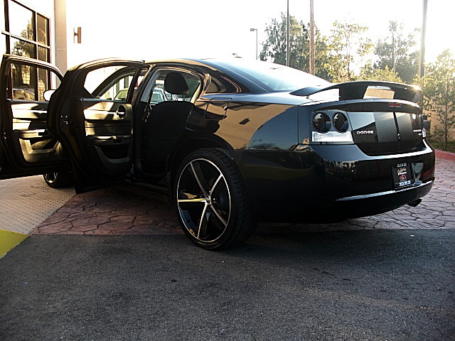 ChargerBlkStripes/24e58.JPG