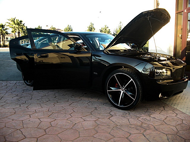 ChargerBlkStripes/24e58.JPG