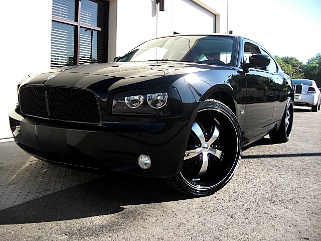 ChargerBlkStripes/26q7.JPG