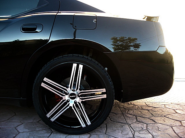 ChargerBlkStripes/2a40.JPG