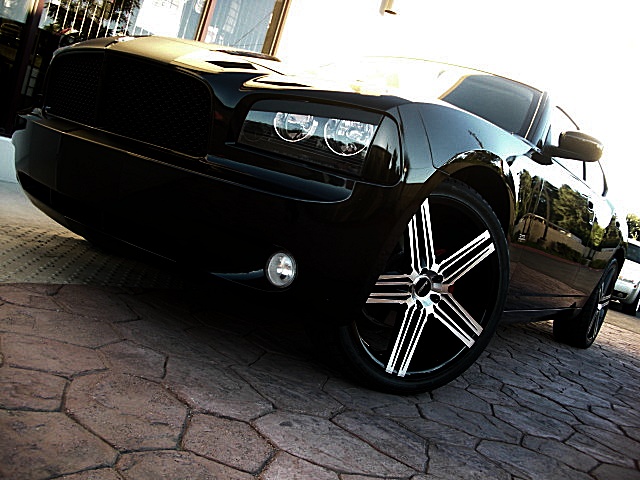 ChargerBlkStripes/2a6.JPG