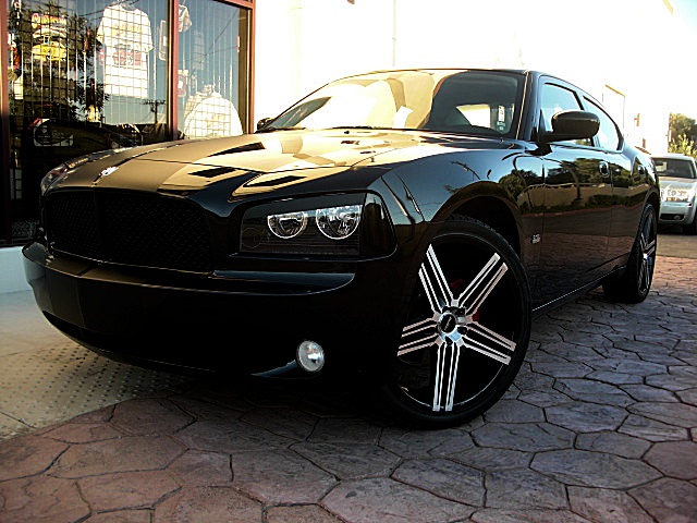ChargerBlkStripes/2a6.JPG