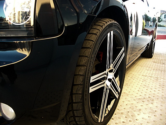 ChargerBlkStripes/2a40.JPG