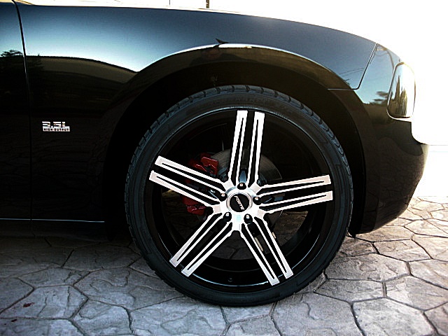 ChargerBlkStripes/2a40.JPG