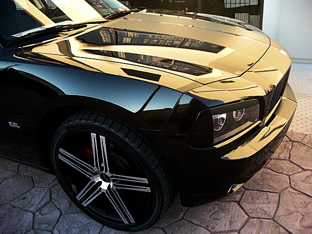ChargerBlkStripes/2a40.JPG