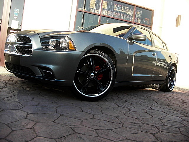 ChargerGRAY2011/24b75.JPG