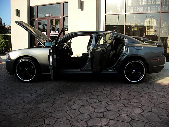 ChargerGRAY2011/523a34.JPG