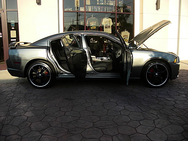 ChargerGRAY2011/523a34.JPG